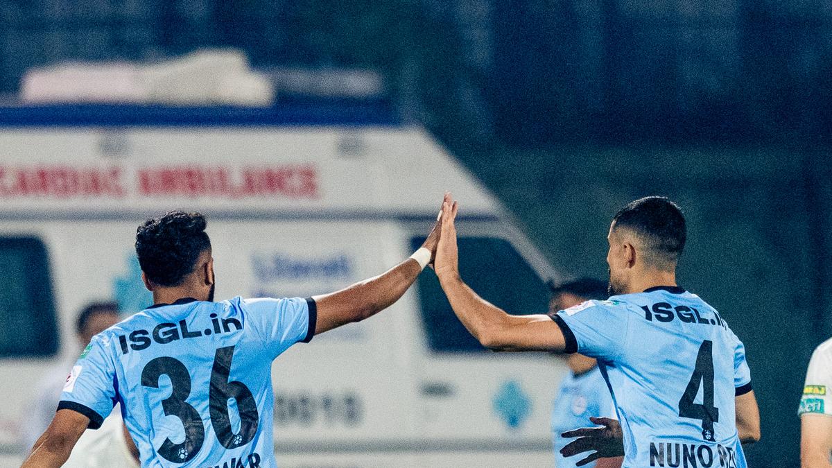 ISL 2025-26: Gol contra de Kotal dá vitória à cidade de Mumbai contra Chennaiyin em disputa sem brilho