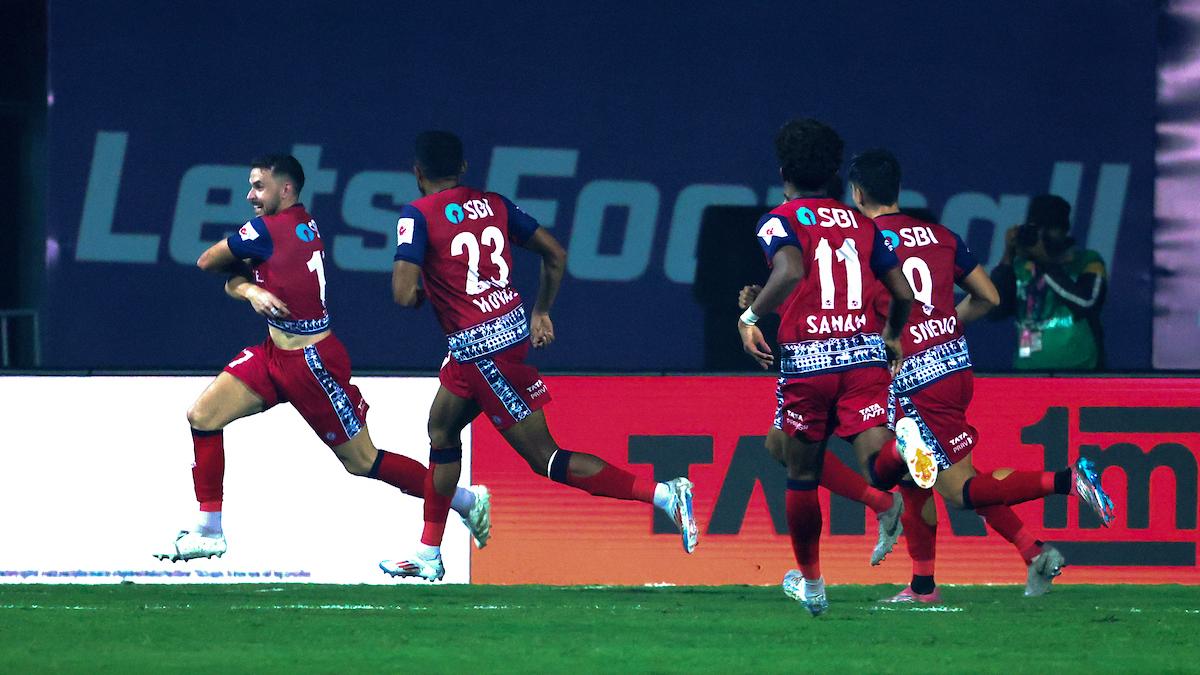 ISL 2024-25: Jamshedpur FC leaves it late to complete 2-1 comeback win against Bengaluru FC