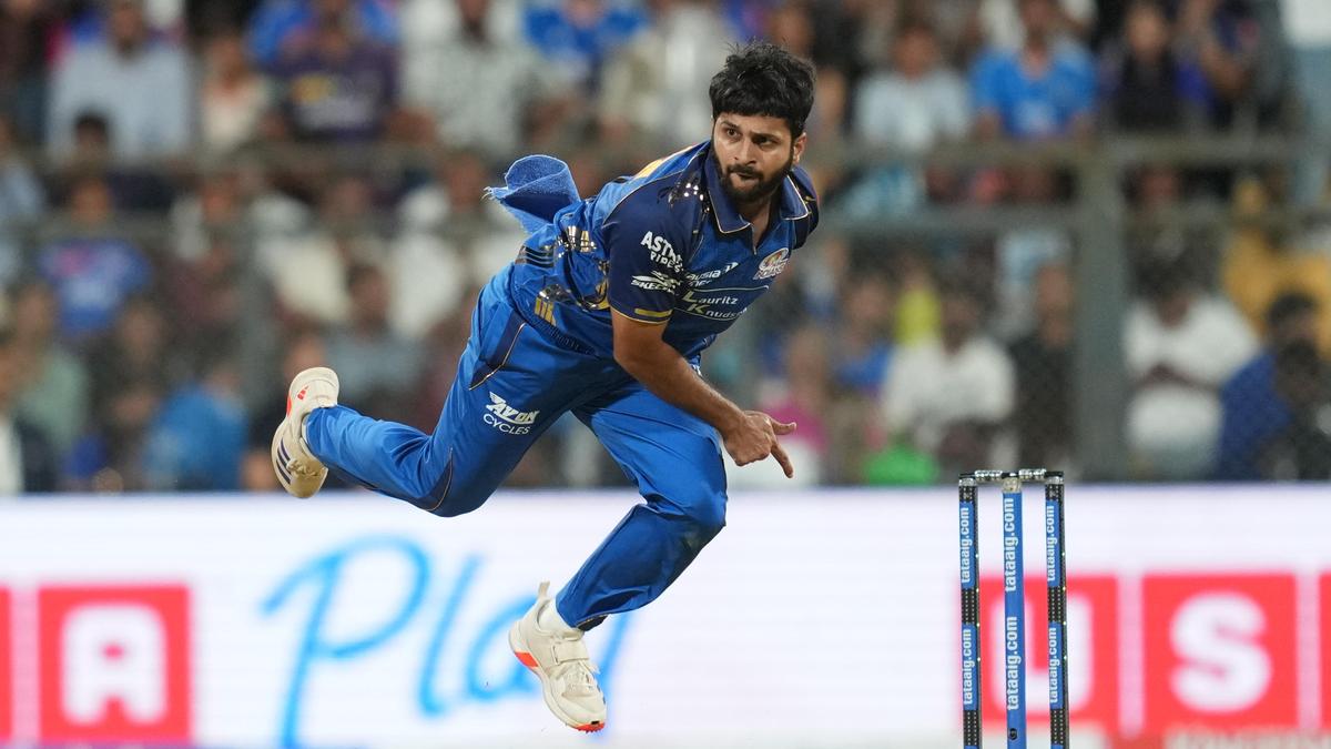 MI vs CSK — Shardul Thakur comes in as concussion sub to replace Mitchell Santner