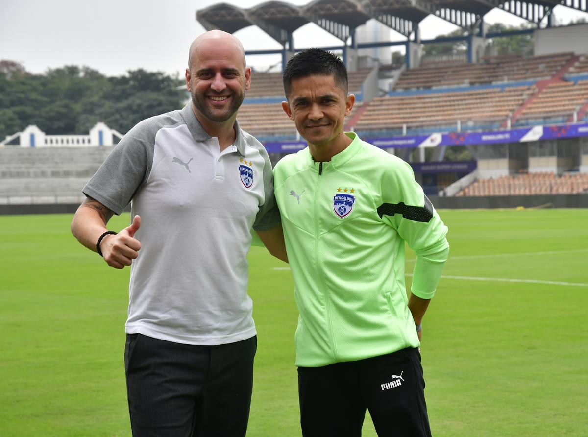 Bengaluru FC’s newly-appointed Head Coach Gerard Zaragoza (left) and skipper Sunil Chhetri (right).