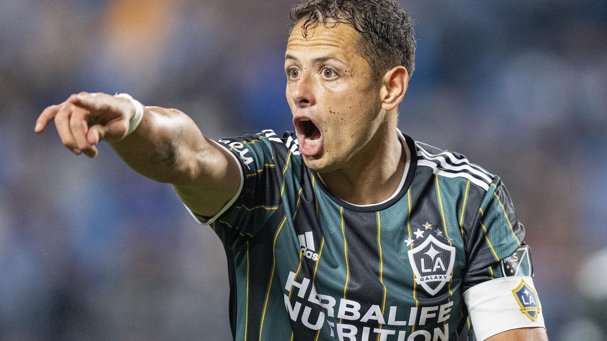 Playoffs or Golden Boot? LA Galaxy's Chicharito resolved after