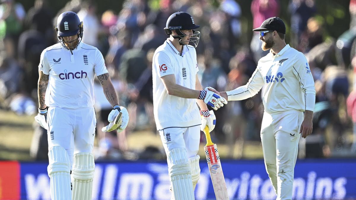 NZ vs ENG, 1st Test, Day 3 LIVE score: England trails by 29 runs as centurion Brook hopes to restore parity against New Zealand