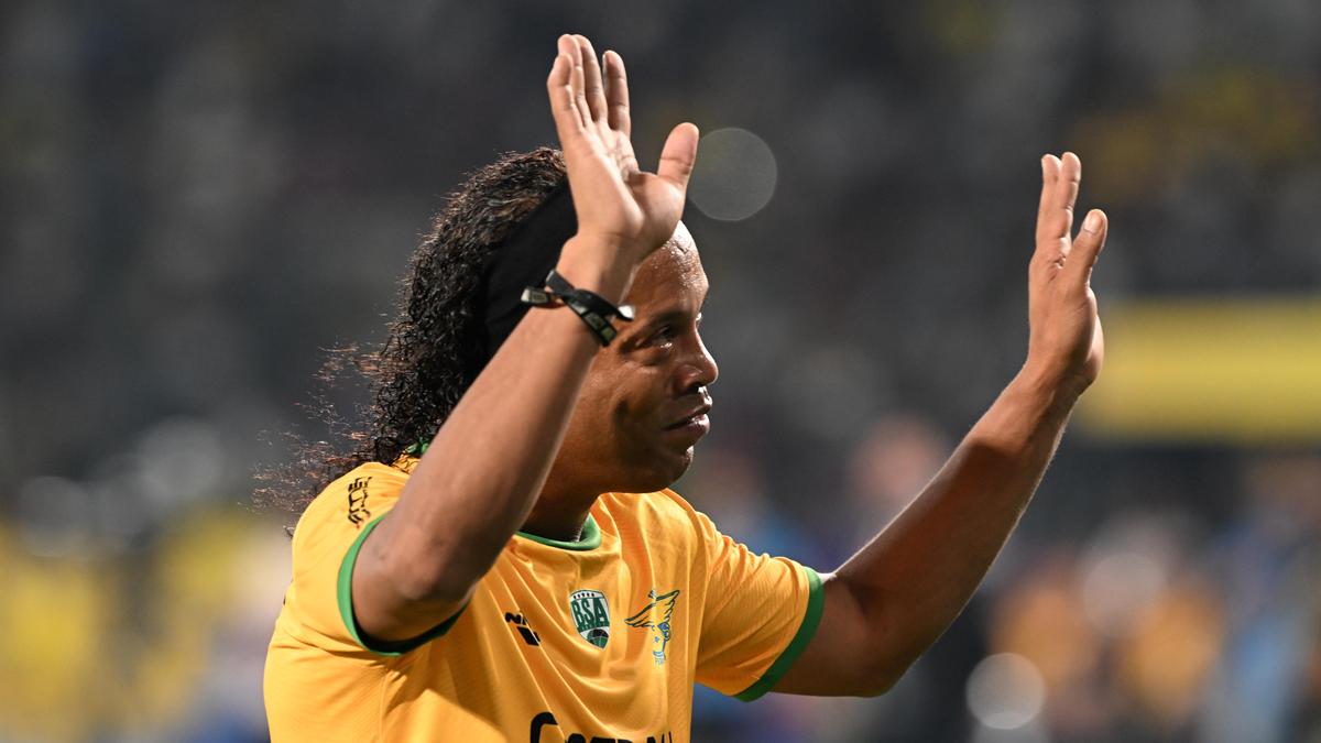 Affaire de faux passeport de Ronaldinho – Une femme qui a donné de faux passeports à une légende brésilienne emprisonnée au Paraguay Affaire de faux passeport de Ronaldinho – Une femme qui a donné de faux passeports à une légende brésilienne emprisonnée au Paraguay