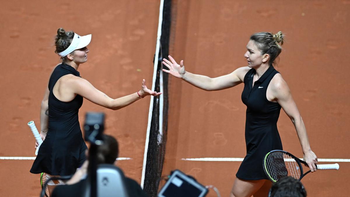 Porsche Grand Prix: Simona Halep starts clay season with dominant win over Vondrousova