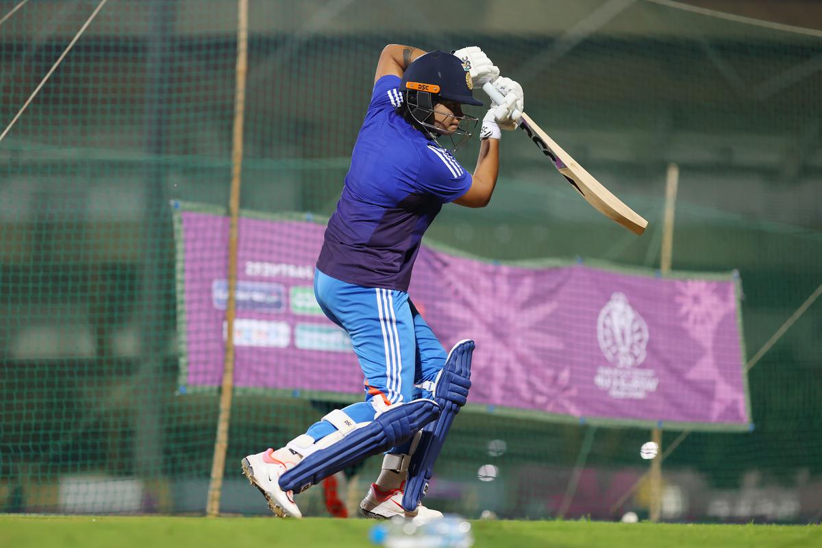 Ven el jueves y te espera la verdadera prueba del carácter de Shafali. Ven el jueves y te espera la verdadera prueba del carácter de Shafali.