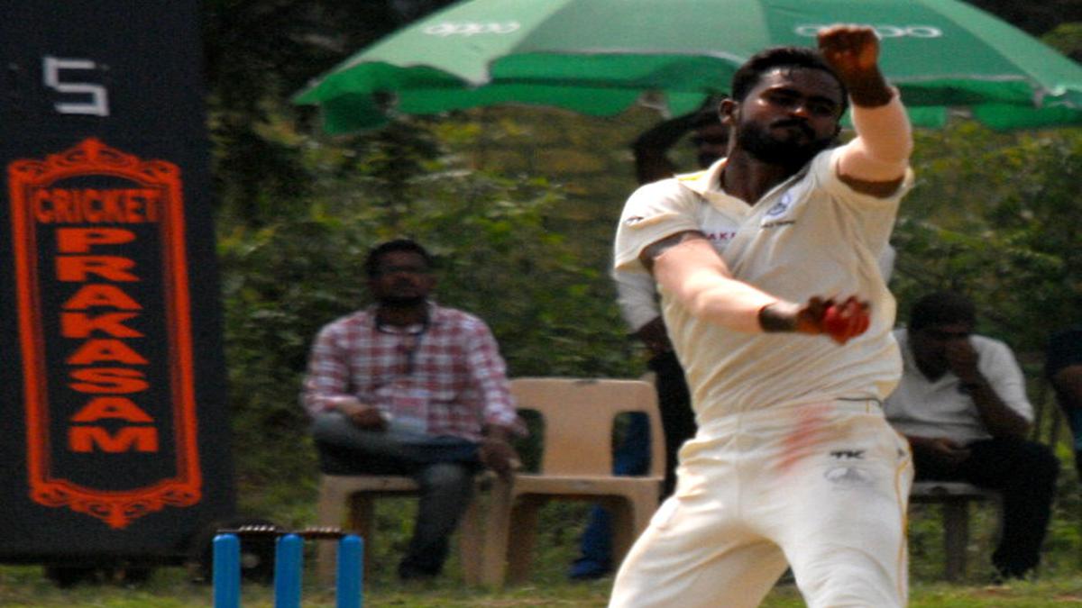 Ranji Trophy 2018-19: Mohammed's four wicket haul puts Tamil Nadu on top