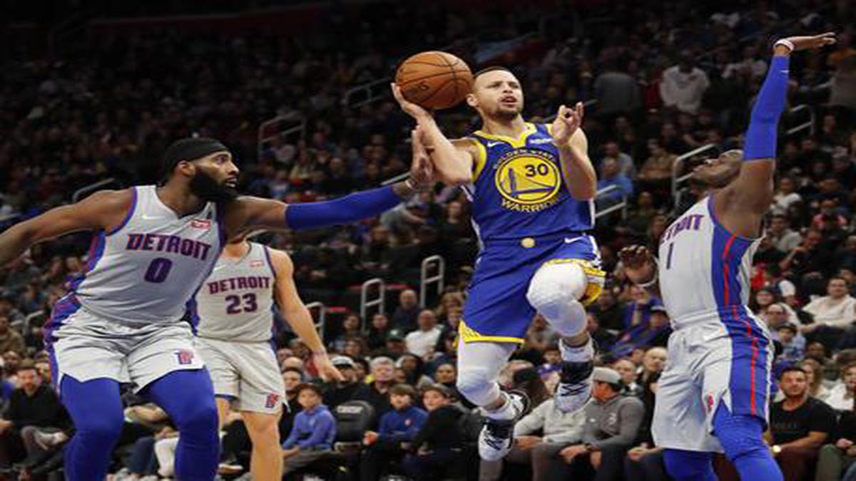 NBA wrap: Golden State Warriors falls to Detroit Pistons in Stephen Curry's return