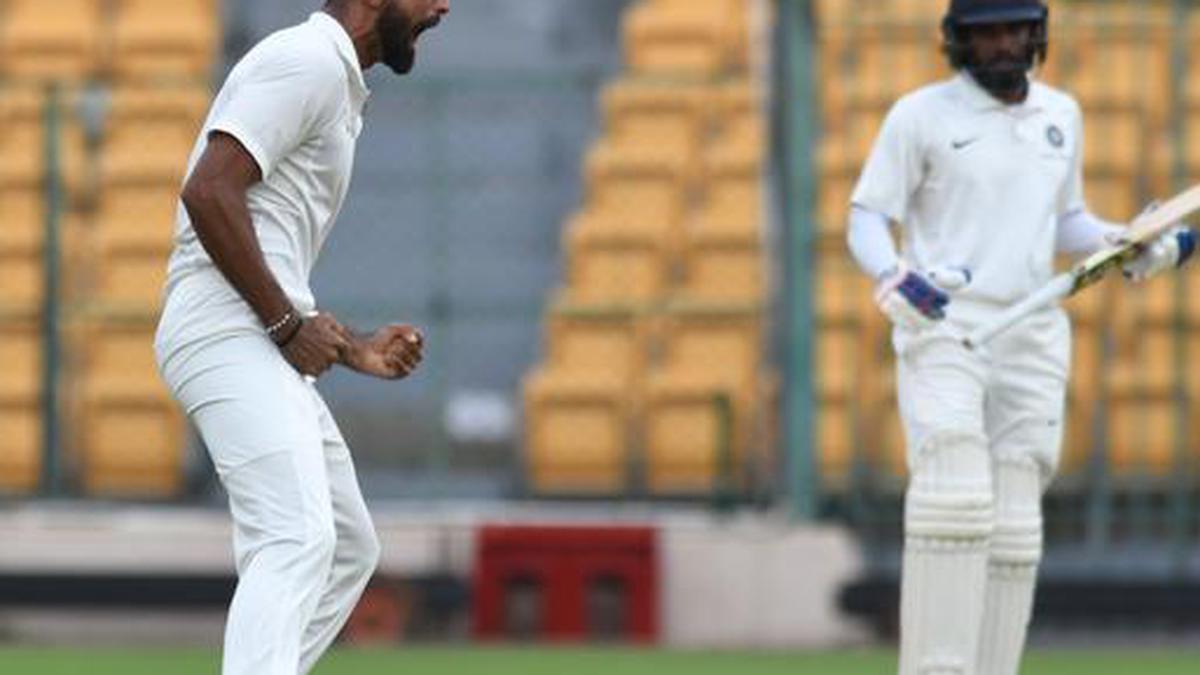 Duleep Trophy Final, Day 2: Easwaran slams ton, bad light stops play