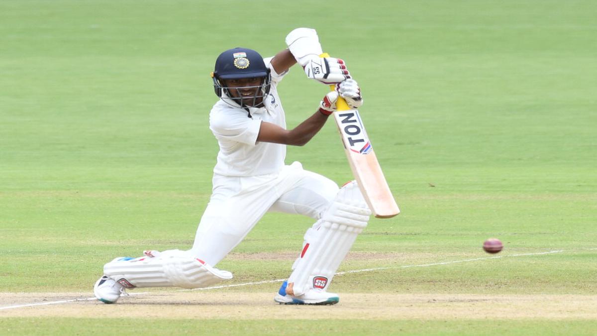 Duleep Trophy Final: Easwaran's 153 puts India Red in command