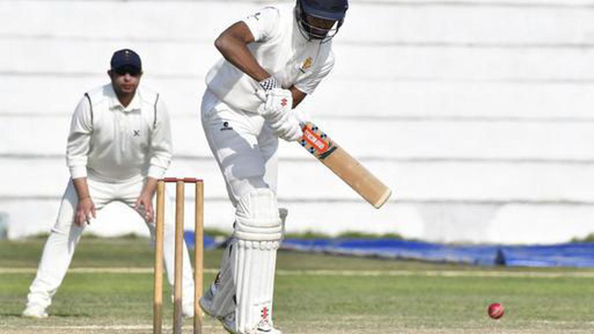 Ranji Trophy: Karnataka looks to seal quarters berth