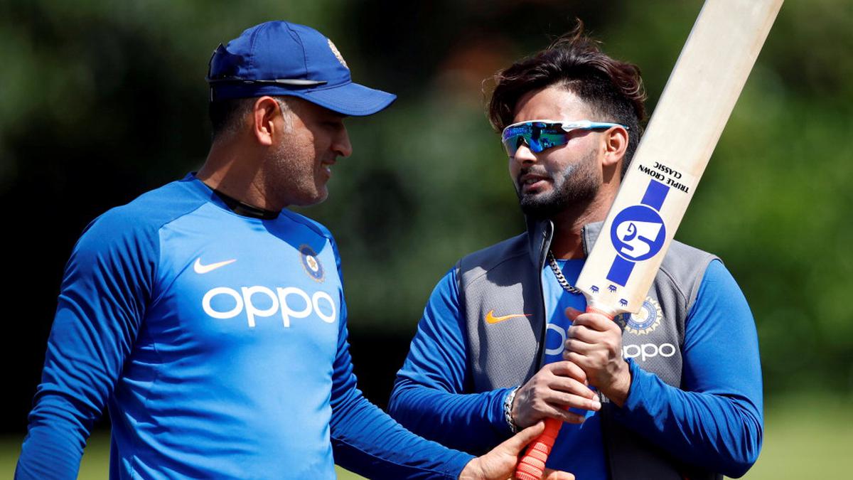 Pant reveals why Dhoni 'doesn’t offer complete solutions'