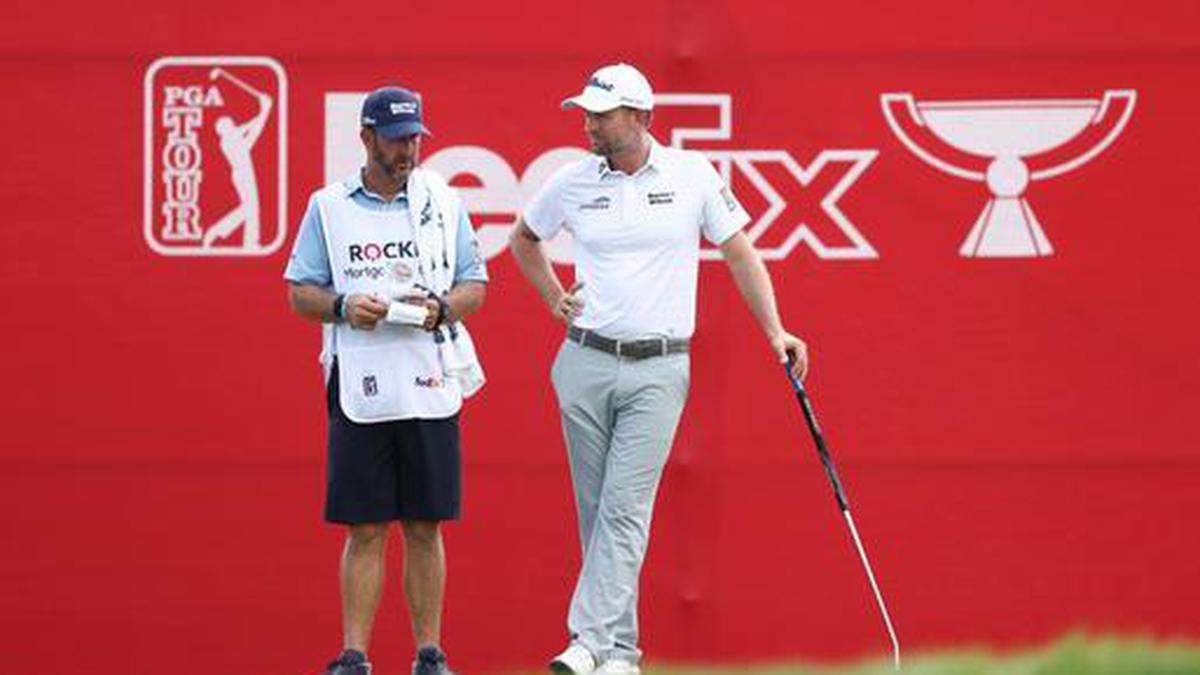 Webb Simpson, Chris Kirk share lead at Rocket Mortgage Classic