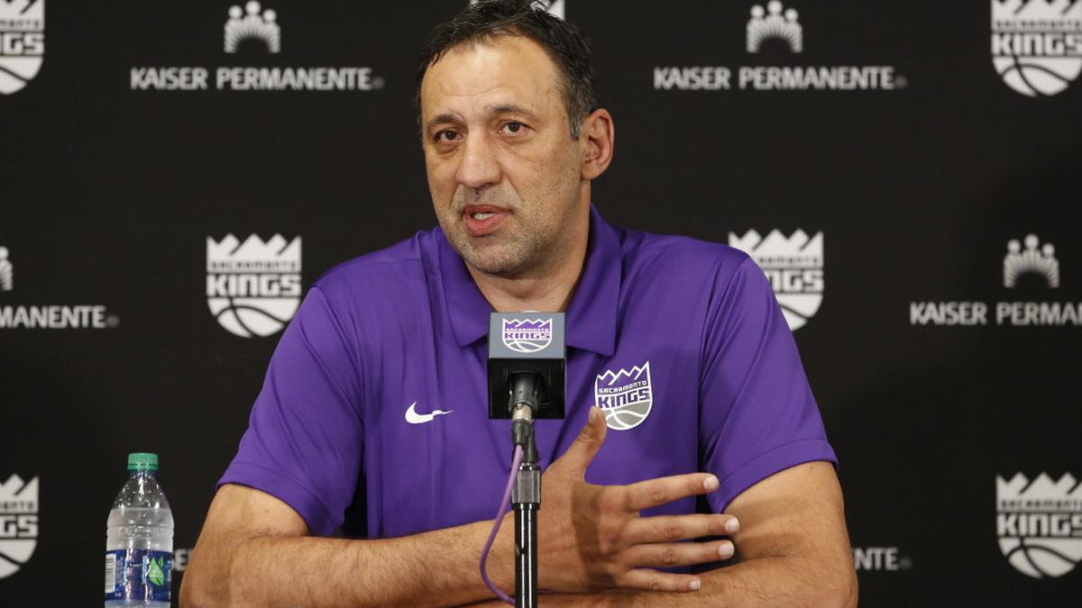 Divac steps down as Kings GM after poor season