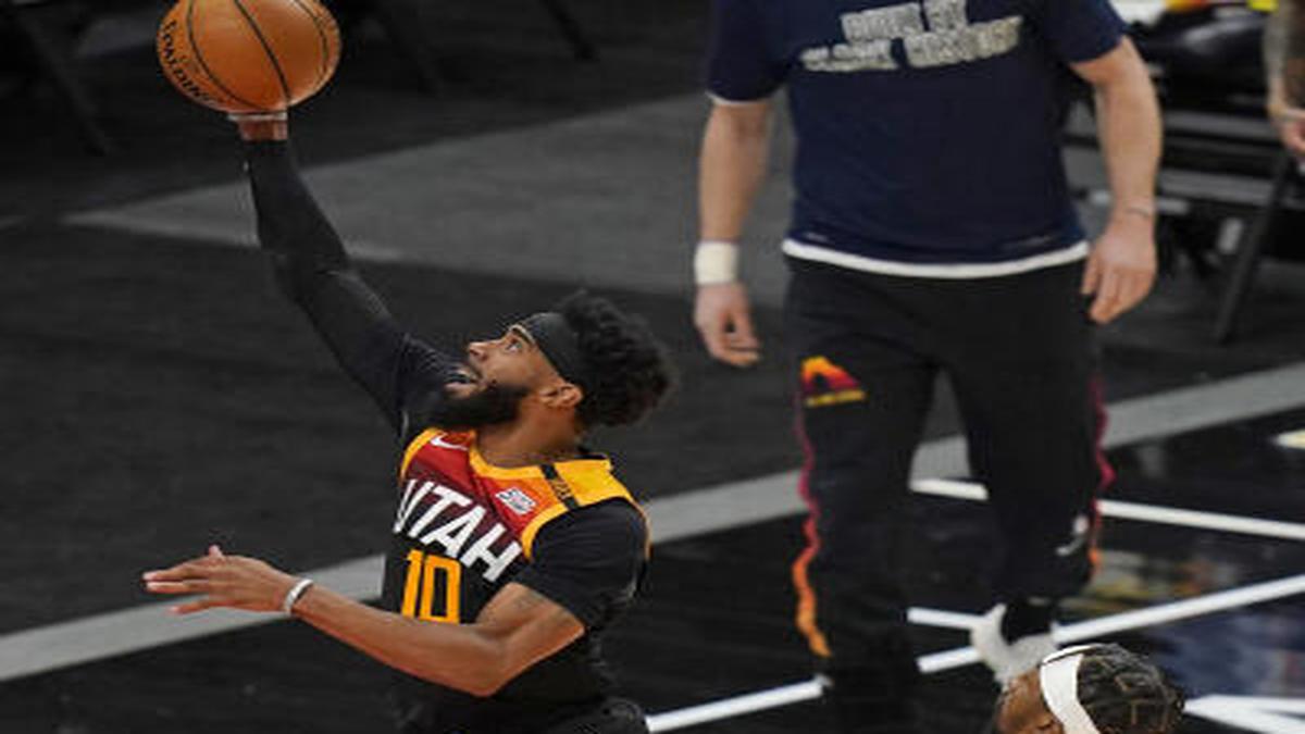 Clarkson 18 points leads Utah Jazz to big win over LA Lakers