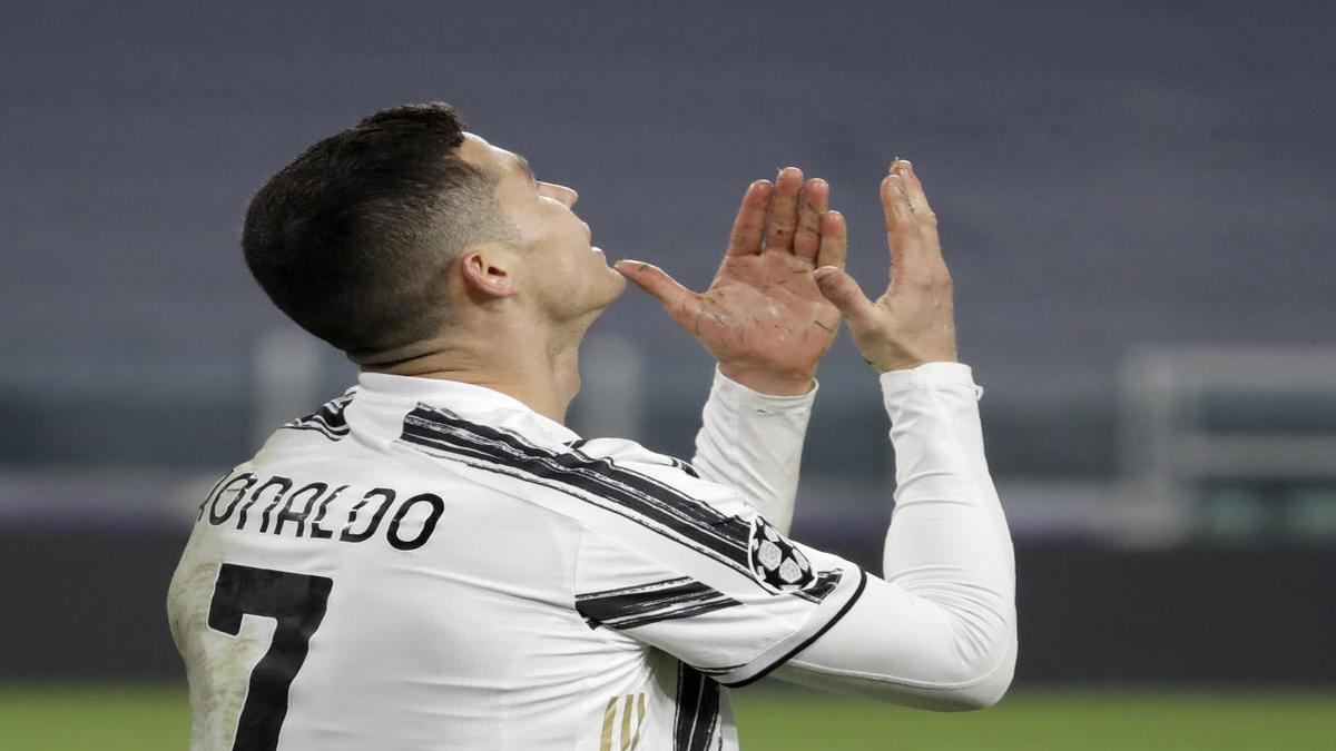 Ronaldo under fire for sub-par performance against Porto in the Champions League