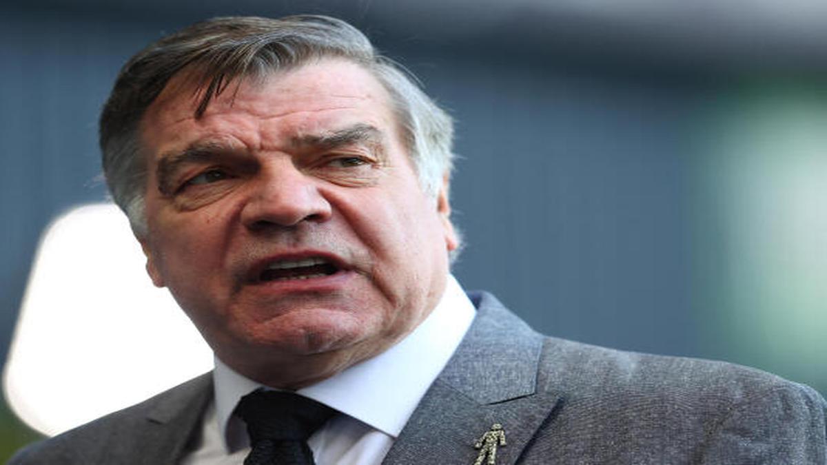 West Brom boss Allardyce calls for mass boycott of social media