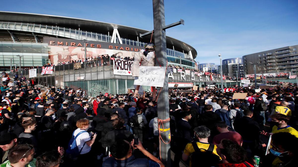 Spotify CEO interested in buying Arsenal amid fan protests