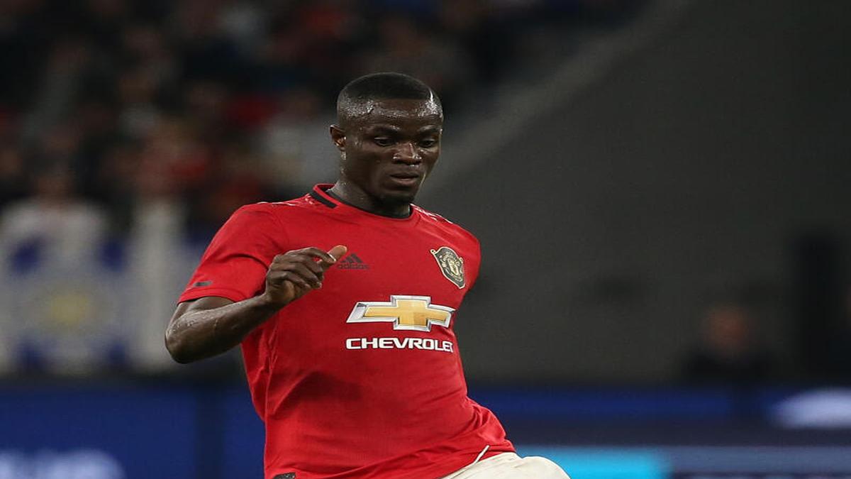 Manchester United centre-back Eric Bailly signs new contract until June 2024