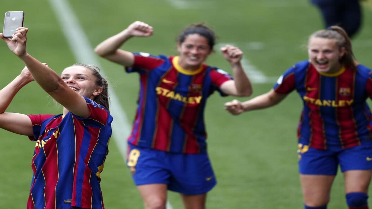 Barcelona beats PSG to reach Women's Champions League final