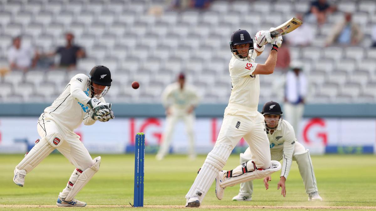 Root, Burns rebuild for England after Conway double put New Zealand at 378