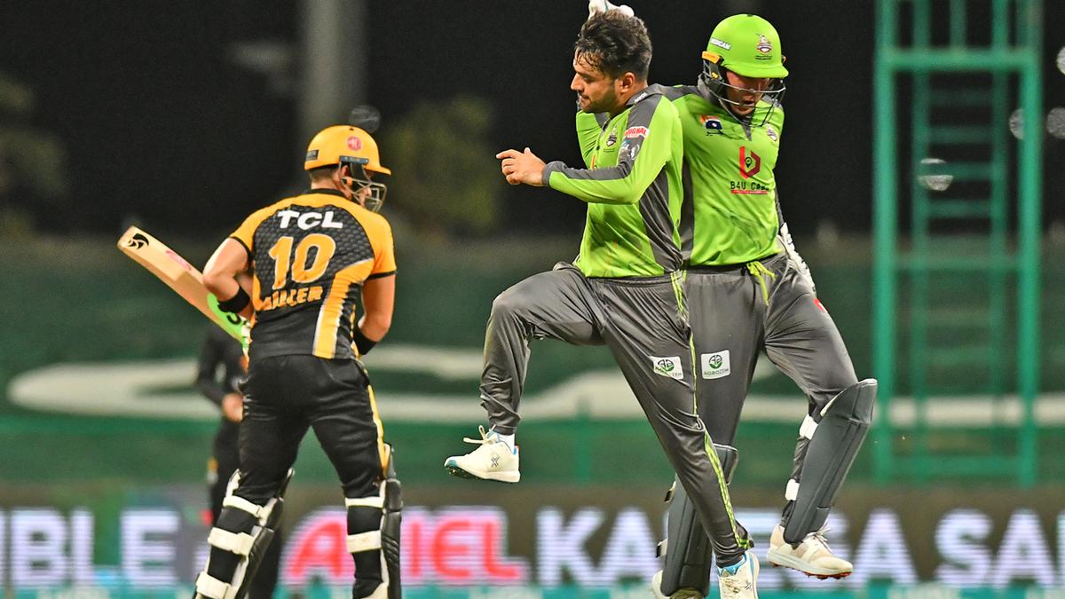 PSL: Rashid takes five to power Qalandars to the top of table