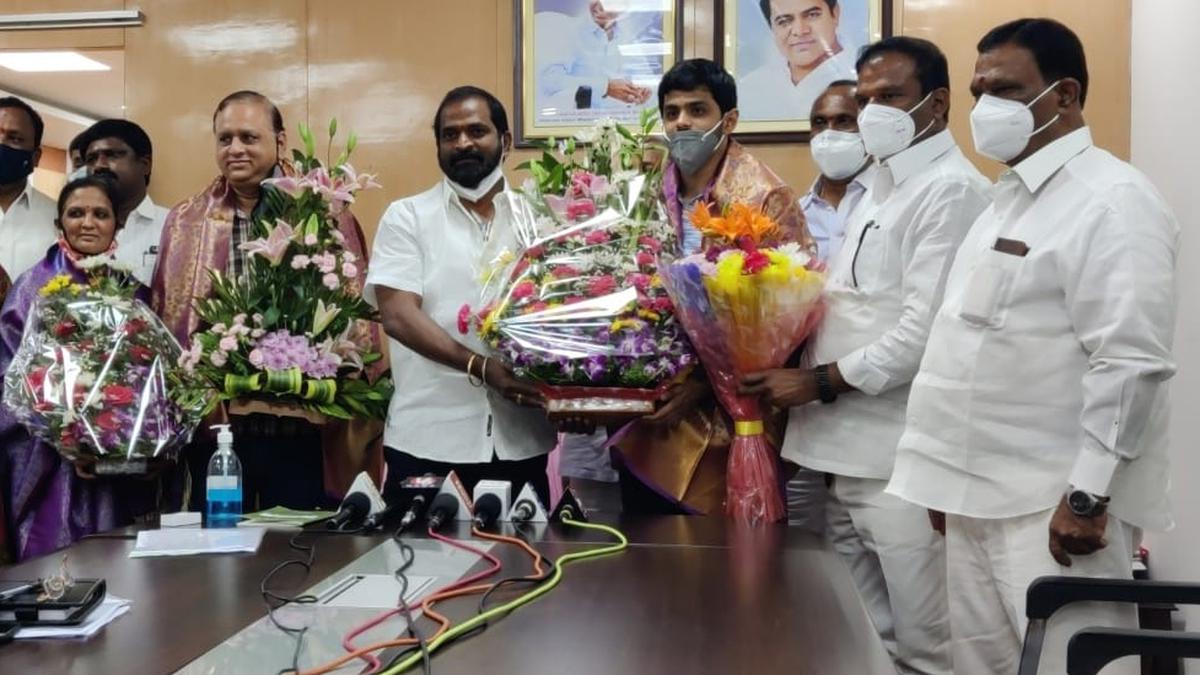 Olympics-bound shuttler Sai Praneeth felicitated by Telangana government