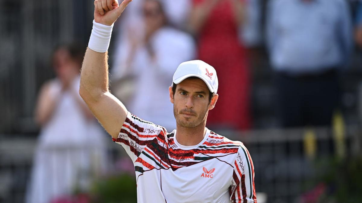 Andy Murray wins on return to grass courts at Queen's Club Championships