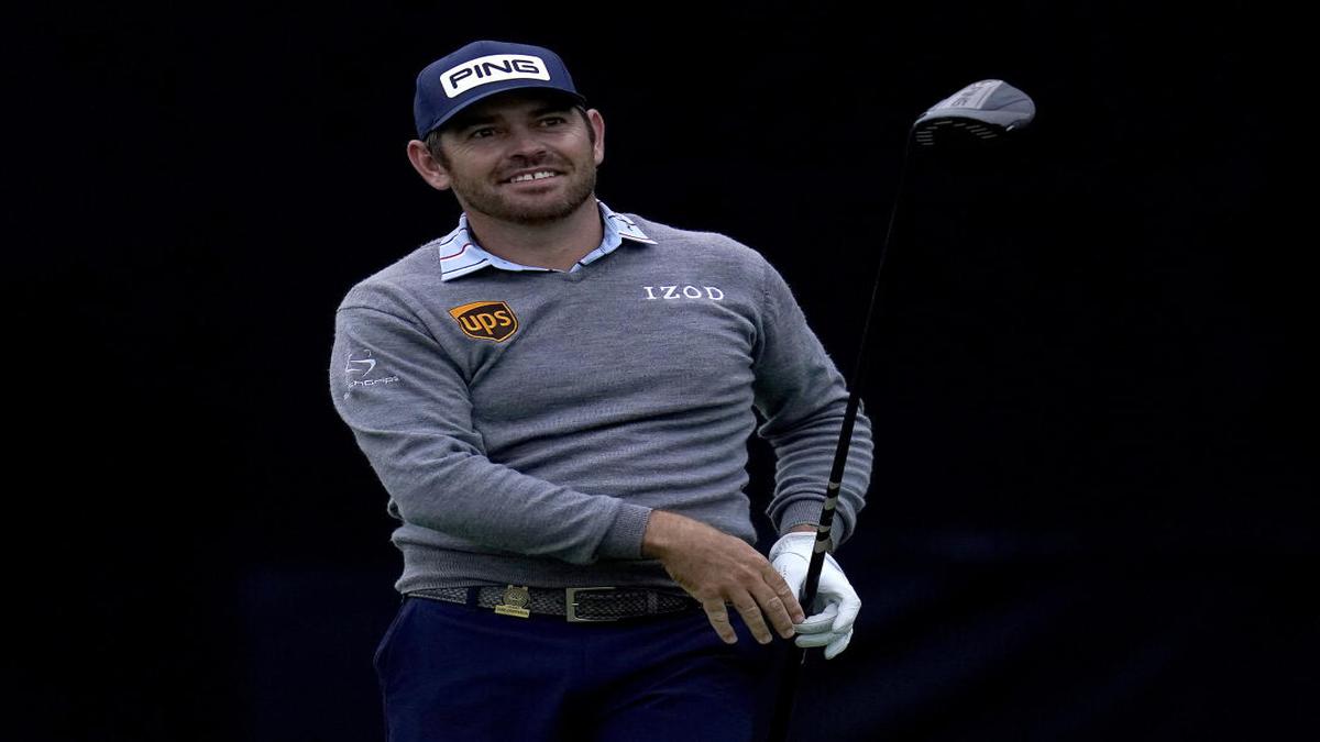 Louis Oosthuizen completes first round in share of U.S. Open lead