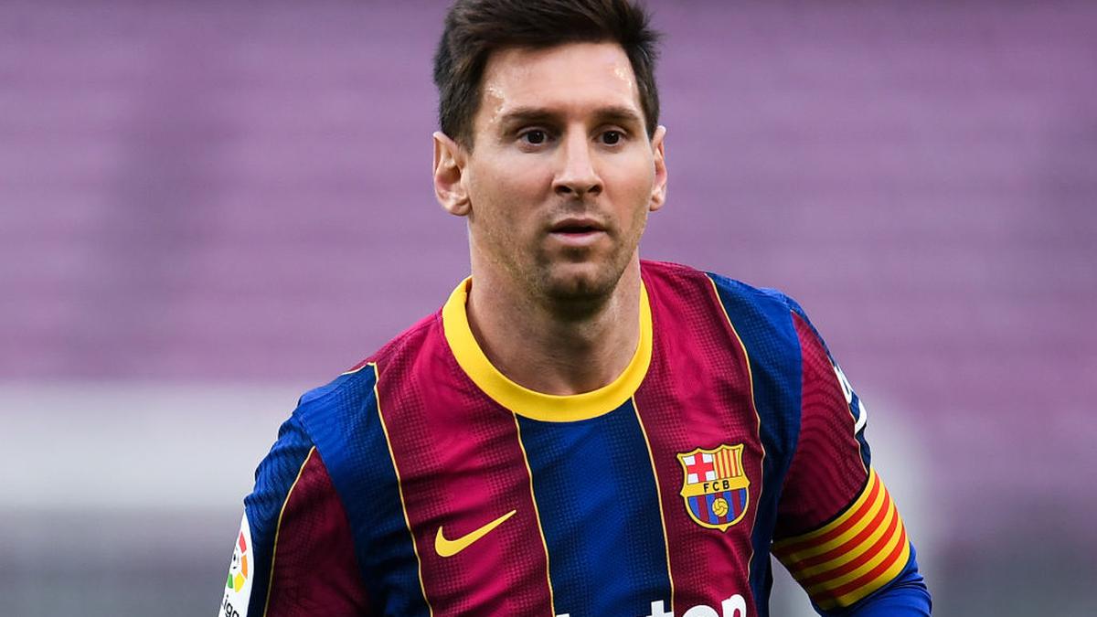 Messi's Barcelona future up in the air as contract ends