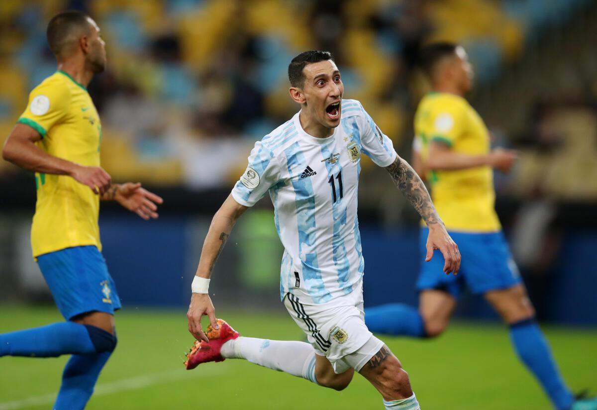 Футбол аргентина примера в. Финал копа Америка 2021 Аргентина Бразилия. Аргентина Бразилия финал Кубка Америки 2021.
