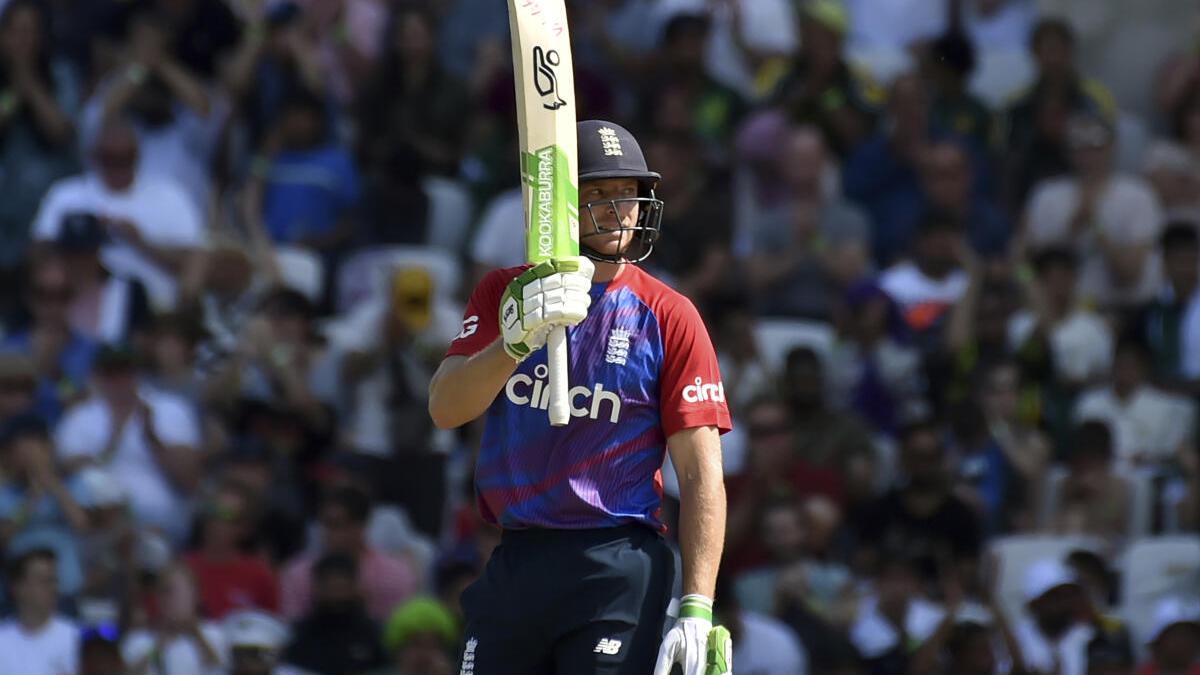 England beats Pakistan by 45 runs in second T20