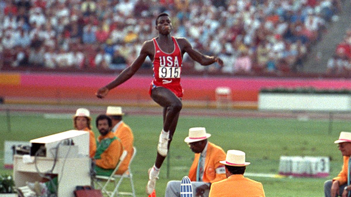 Olympic legends: Carl Lewis – The King