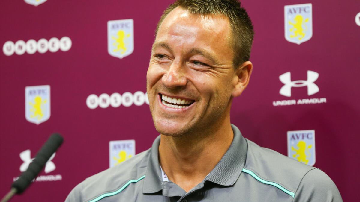 Terry leaves as assistant Villa coach in search of managerial role