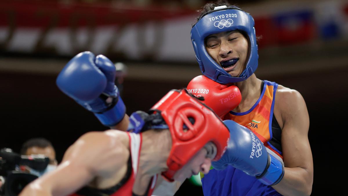 Women's welterweight (64-69kg): Lovlina Borgohain beats Nadine Apetz 3-2 by split decision to reach quarters