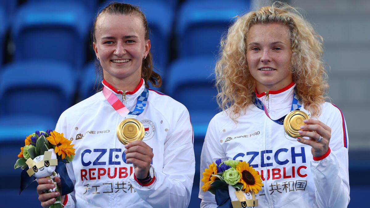 Tennis: Barbora Krejcikova, Katerina Siniakova of Czech Republic win women's doubles title in Tokyo