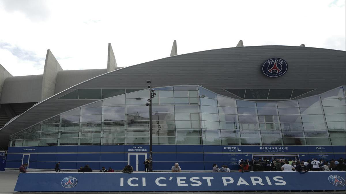 Full crowd allowed for PSG's home league game on Saturday