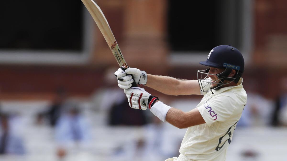 Joe Root completes 9000 runs in Test cricket