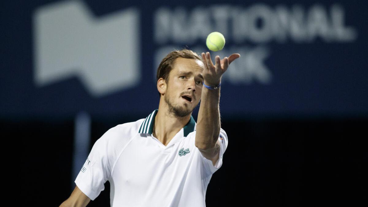 Daniil Medvedev, Reilly Opelka reach Toronto final