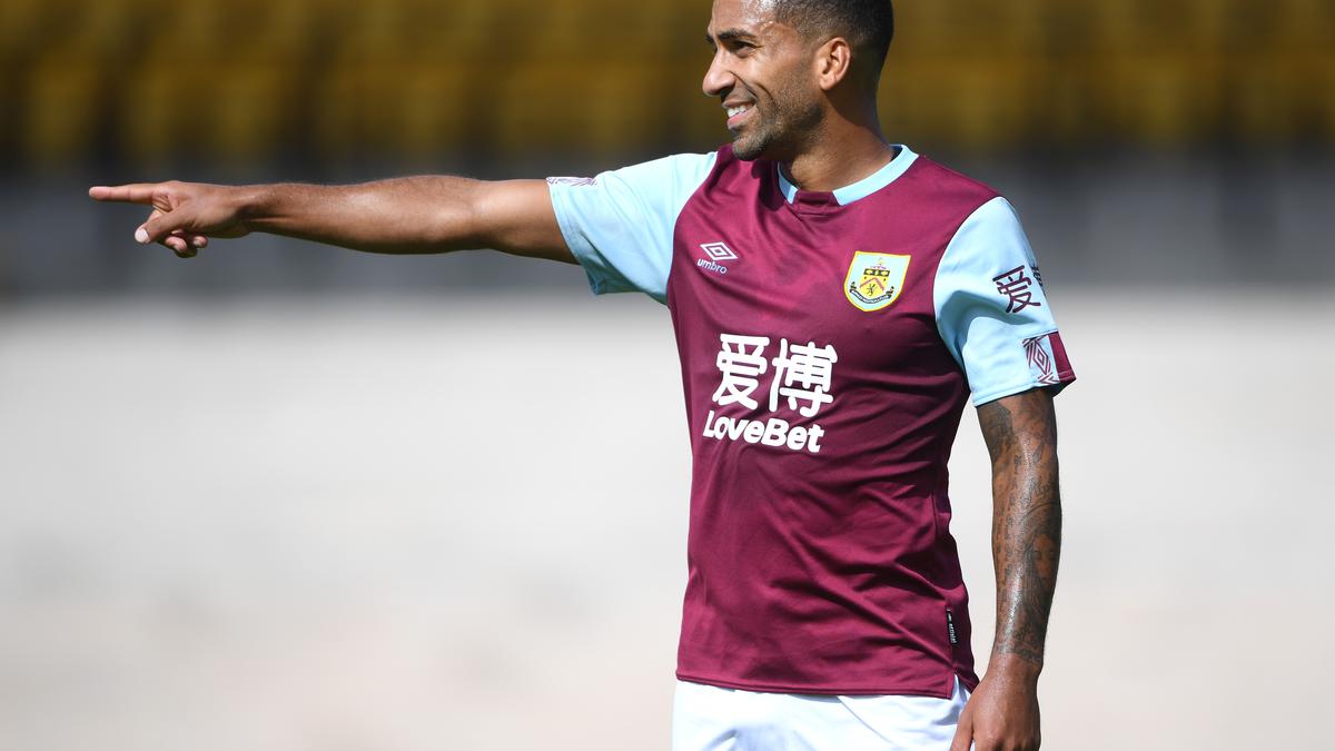 Winger Aaron Lennon rejoins Burnley on free transfer