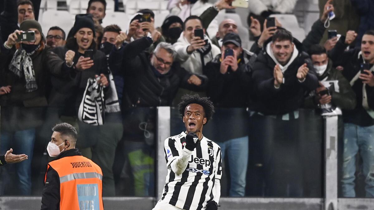 Serie A round-up: Cuadrado's stoppage-time goal helps Juventus beat Fiorentina 1-0