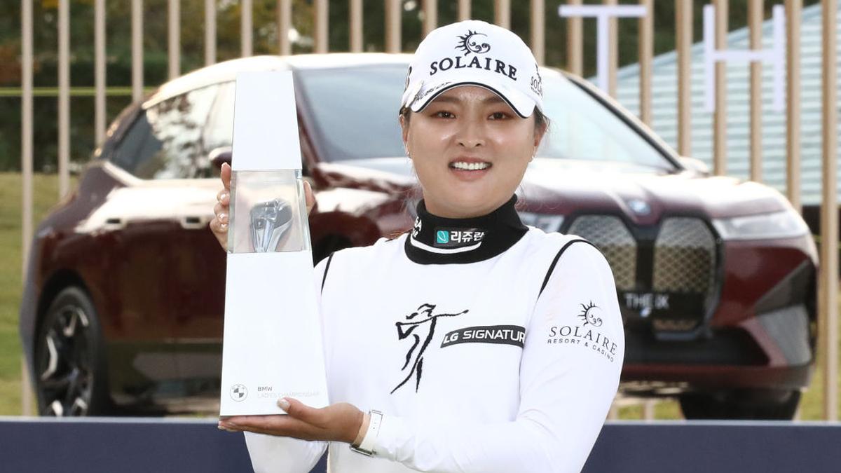 Ko Jin-young finishes strong to win second LPGA player of the year award