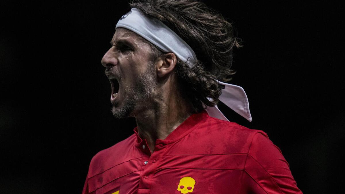 Forty year old Feliciano Lopez wins singles for Spain at Davis Cup