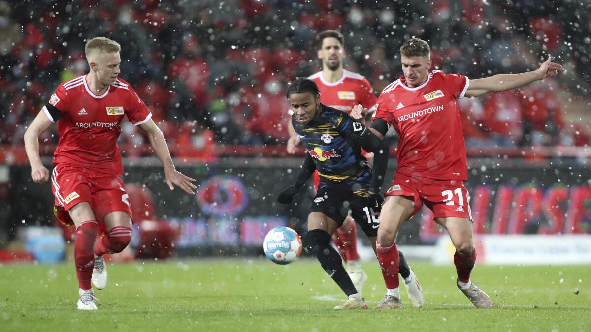 унион берлин хайденхайм 24 февраля. унион берлин хайденхайм 24 февраля. чемпионат германии – унион (берлин). футбол в германии. чемпионат германии – унион (берлин).