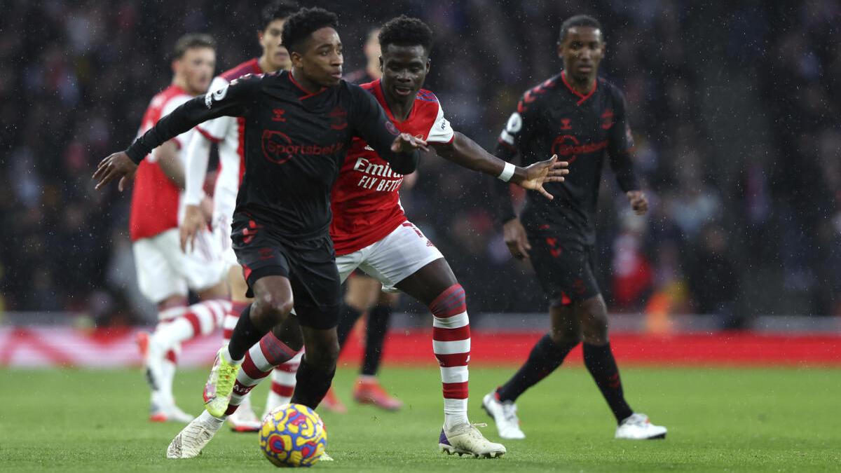 Arsenal cruises to 3-0 win over Southampton