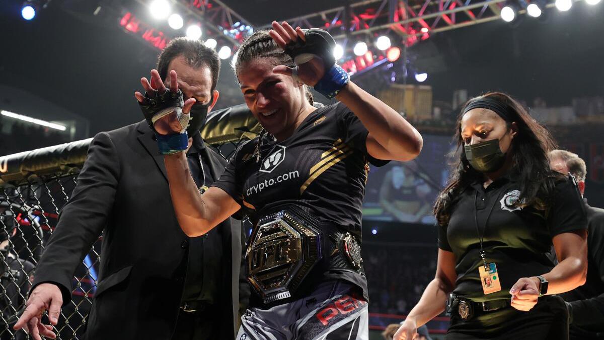 UFC 269: Julianna Pena beats Amanda Nunes to claim bantamweight crown