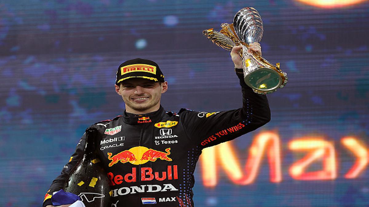 Max Verstappen wins Abu Dhabi GP, beats Lewis Hamilton to become new F1 ...