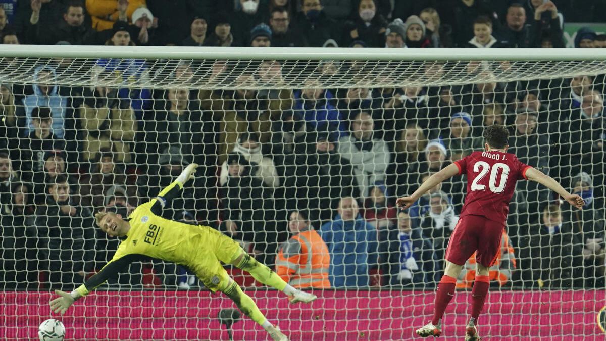 Liverpool fightback to beat Leicester as Spurs, Chelsea reach League Cup semis