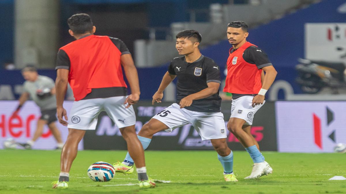 ISL 2021-22: Mumbai City Aims Win Against Bottom-placed SC East Bengal ...