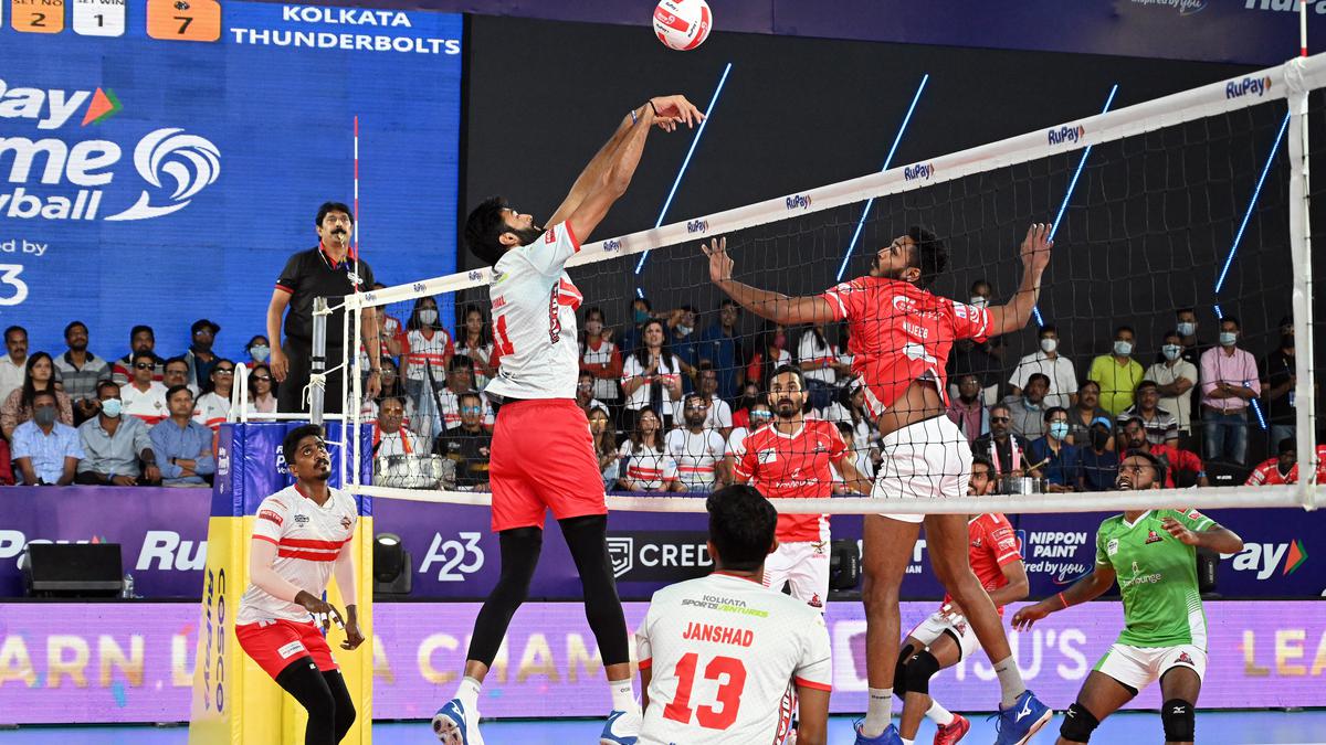 PVL 2022: Kolkata Thunderbolts thumps Calicut Heroes to set up final against Ahmedabad Defenders