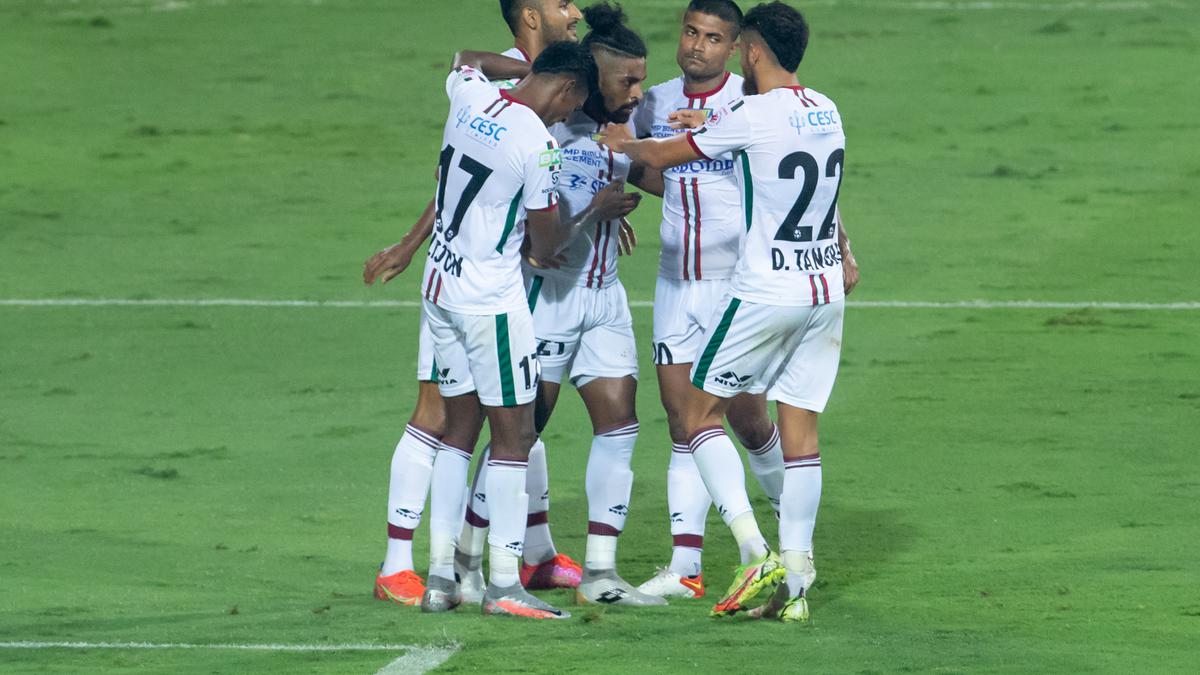 ISL 2021-22: ATK Mohun Bagan Qualifies For Semis With 1-0 Win Against ...